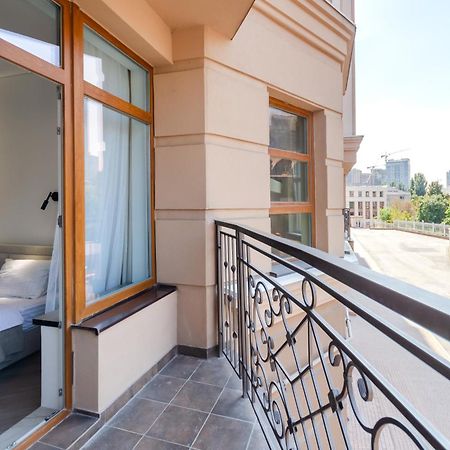 Petrovdom 2-76 Luxury Living In Rc Pechersk Plaza Kiev Exterior foto